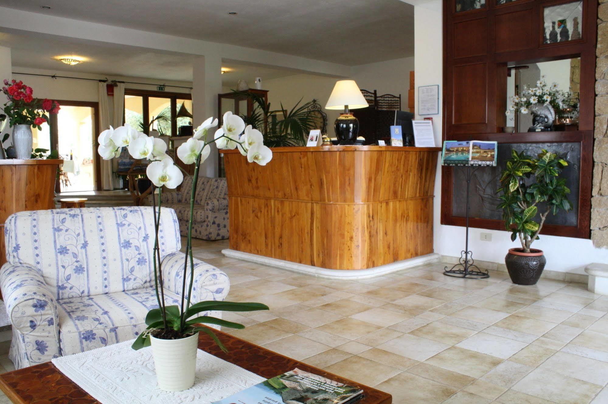 Hotel San Pantaleo Eksteriør bilde