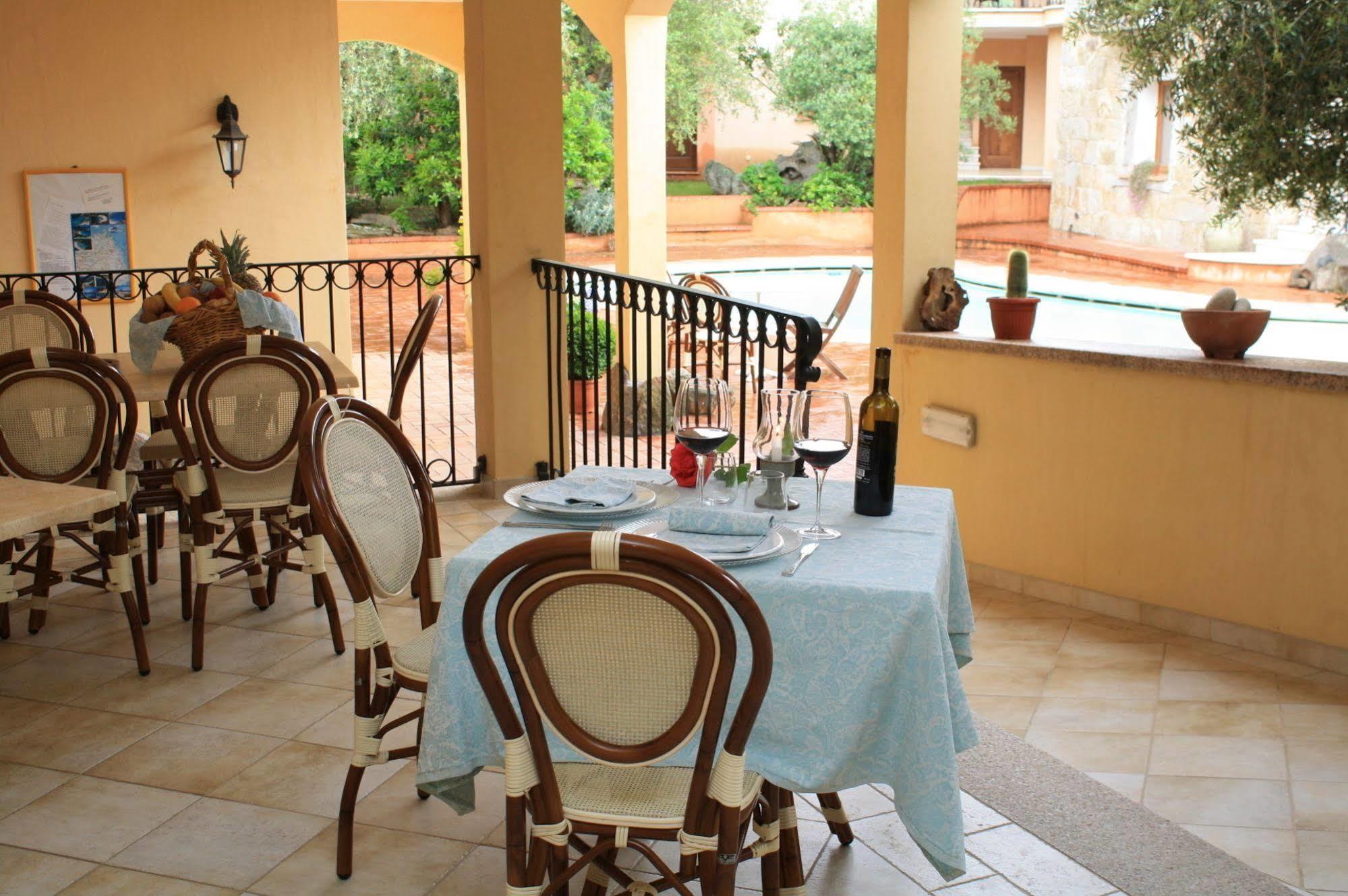 Hotel San Pantaleo Eksteriør bilde